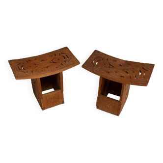 Pair of oriental stools in openwork carved wood