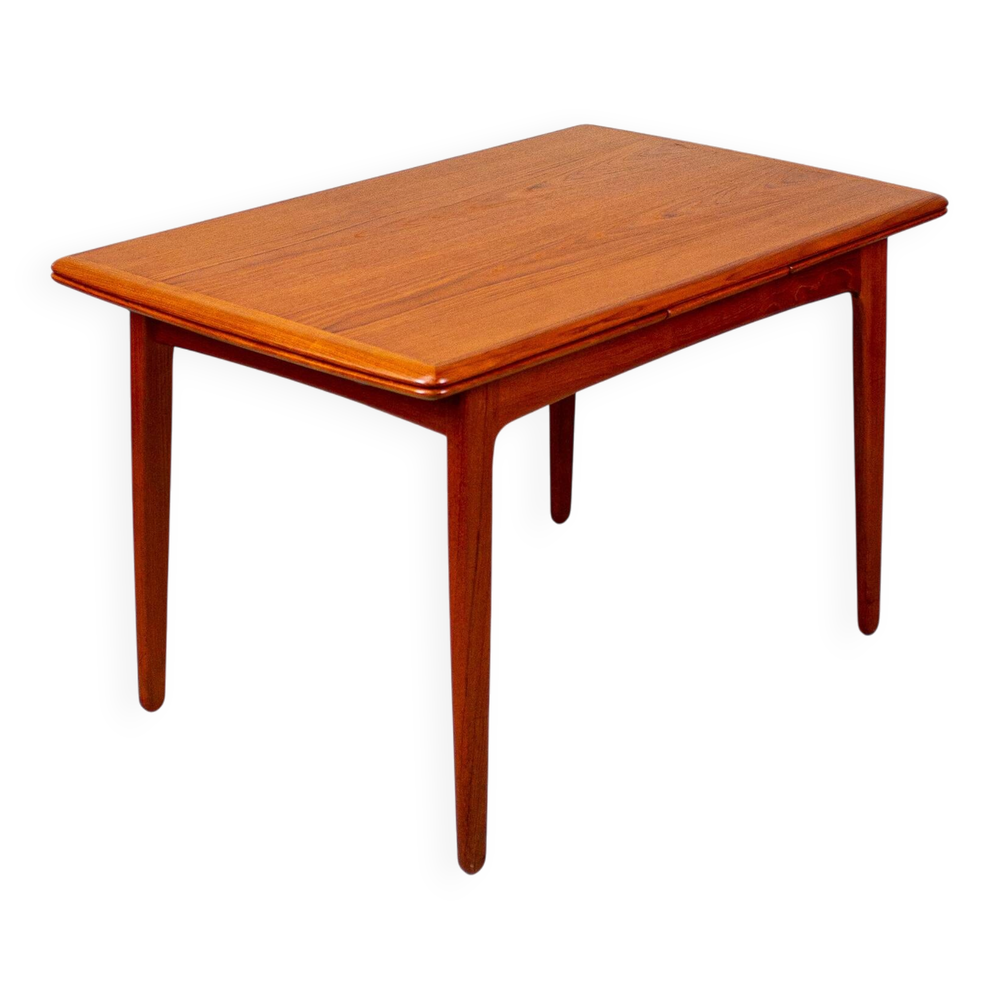 Dining table Svend Aaage Madsen in vintage teak, mid-century Danish from the 1960s.