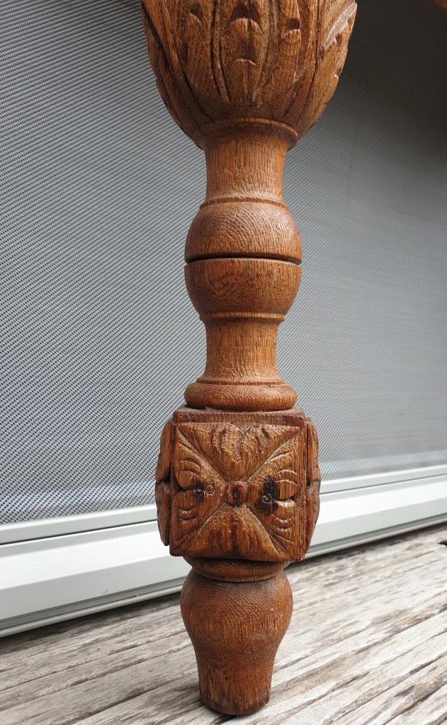 Neo-Gothic lion-headed applique console