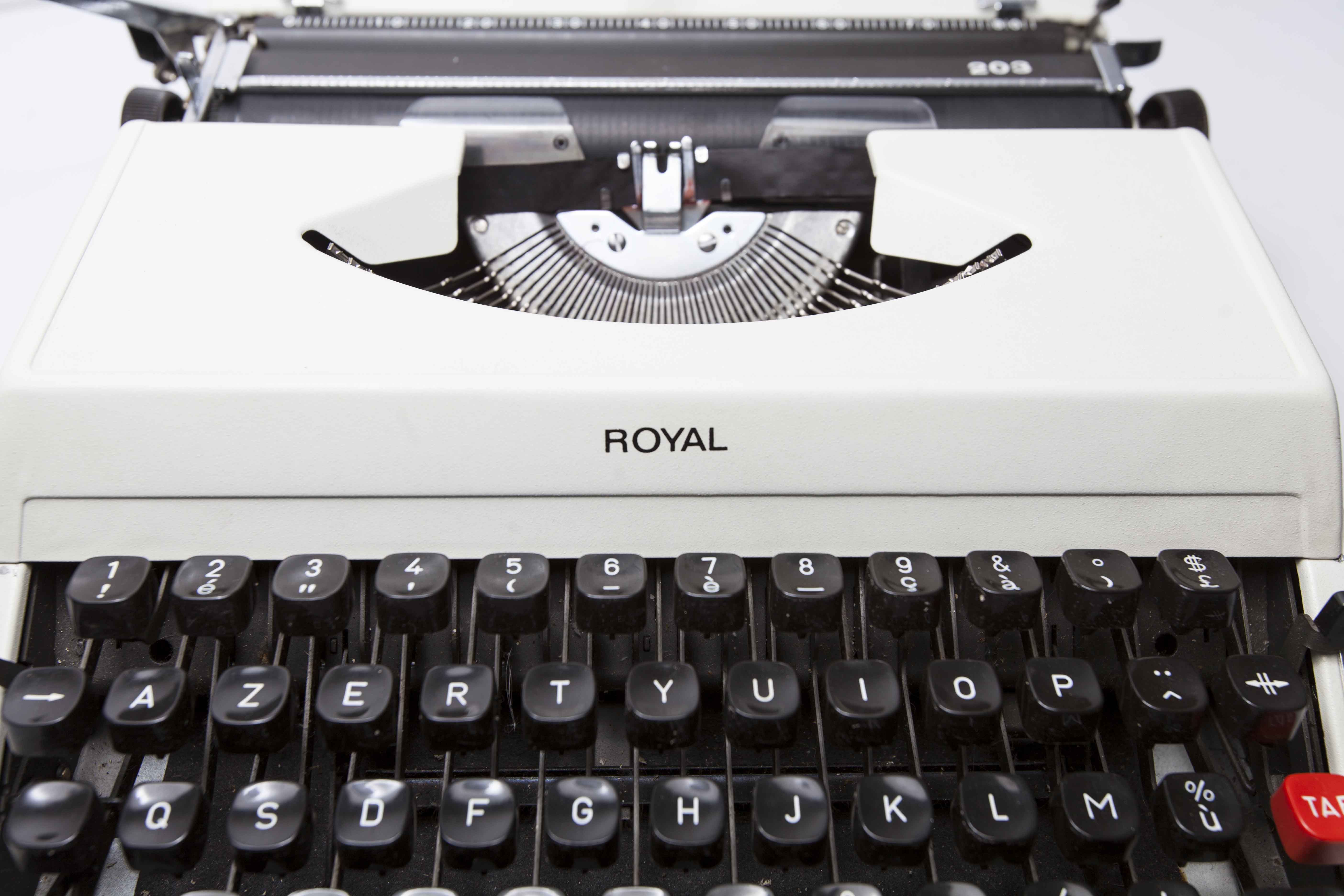 Royal Typewriter 203 1970 Japan