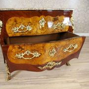 Commode de style français avec dessus en granit, années 1890.