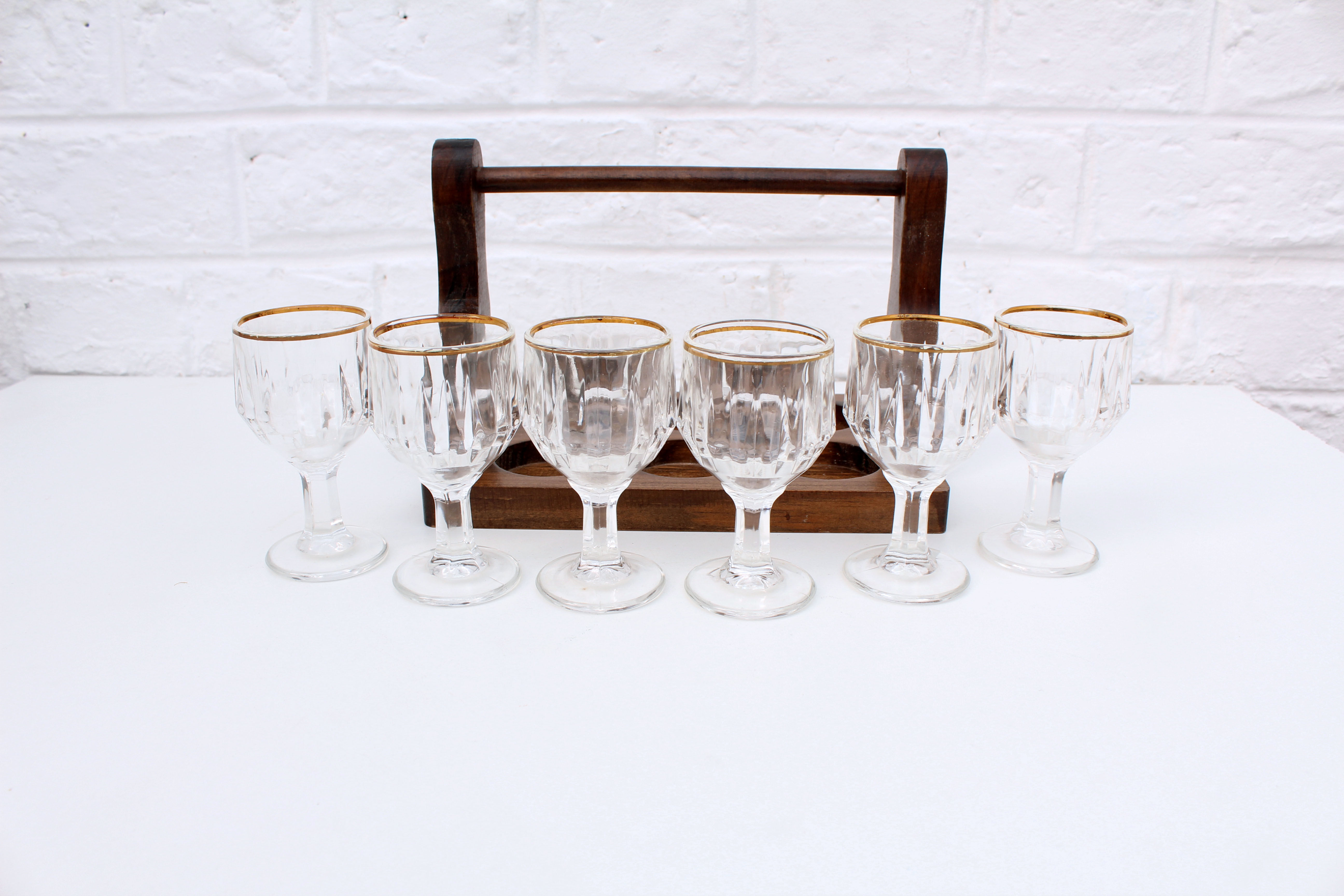 Vintage 6 liquor glasses and wood carrying tray