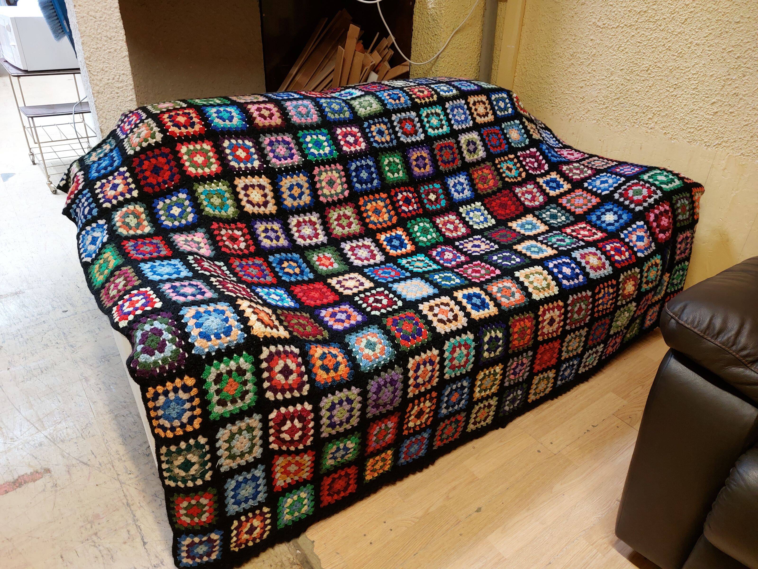 Plaid wool blanket crocheted vintage granny XXL - 195x195 cm