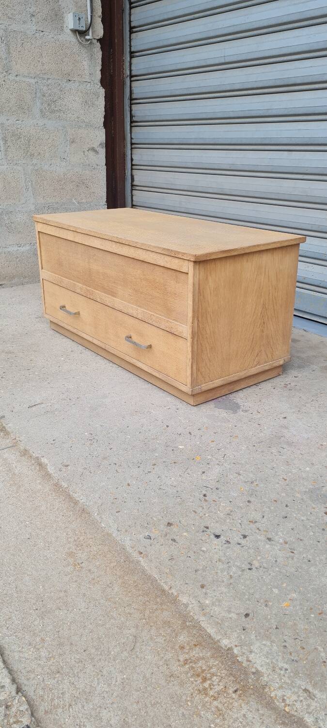 Raw oak chest