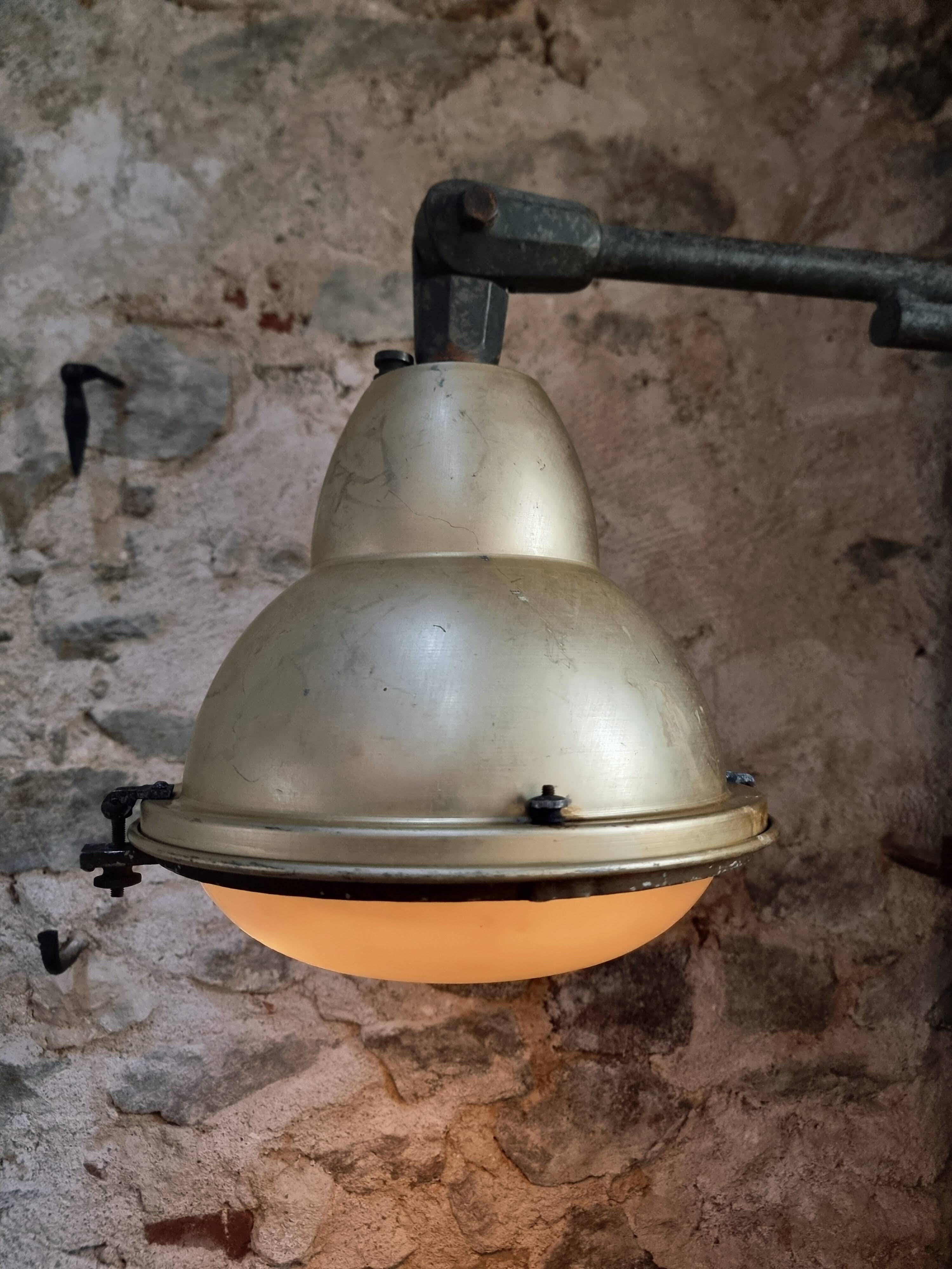 Applique murale vintage de lampadaire – lampe murale industrielle, bras réglable années 1950