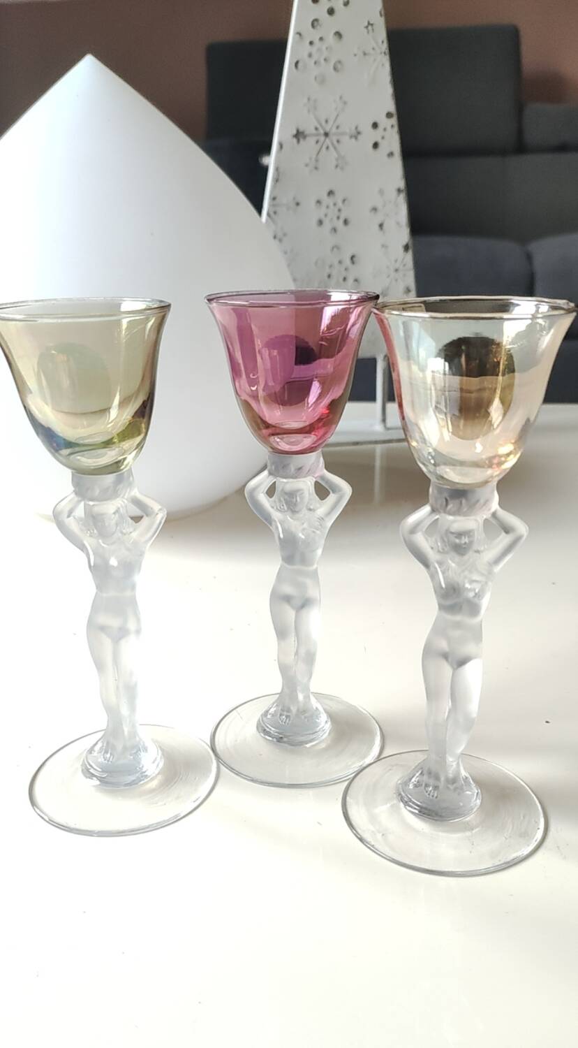 Set of 3 iridescent glasses/Caryatids/Venus base. Royal Bayel Crystal.