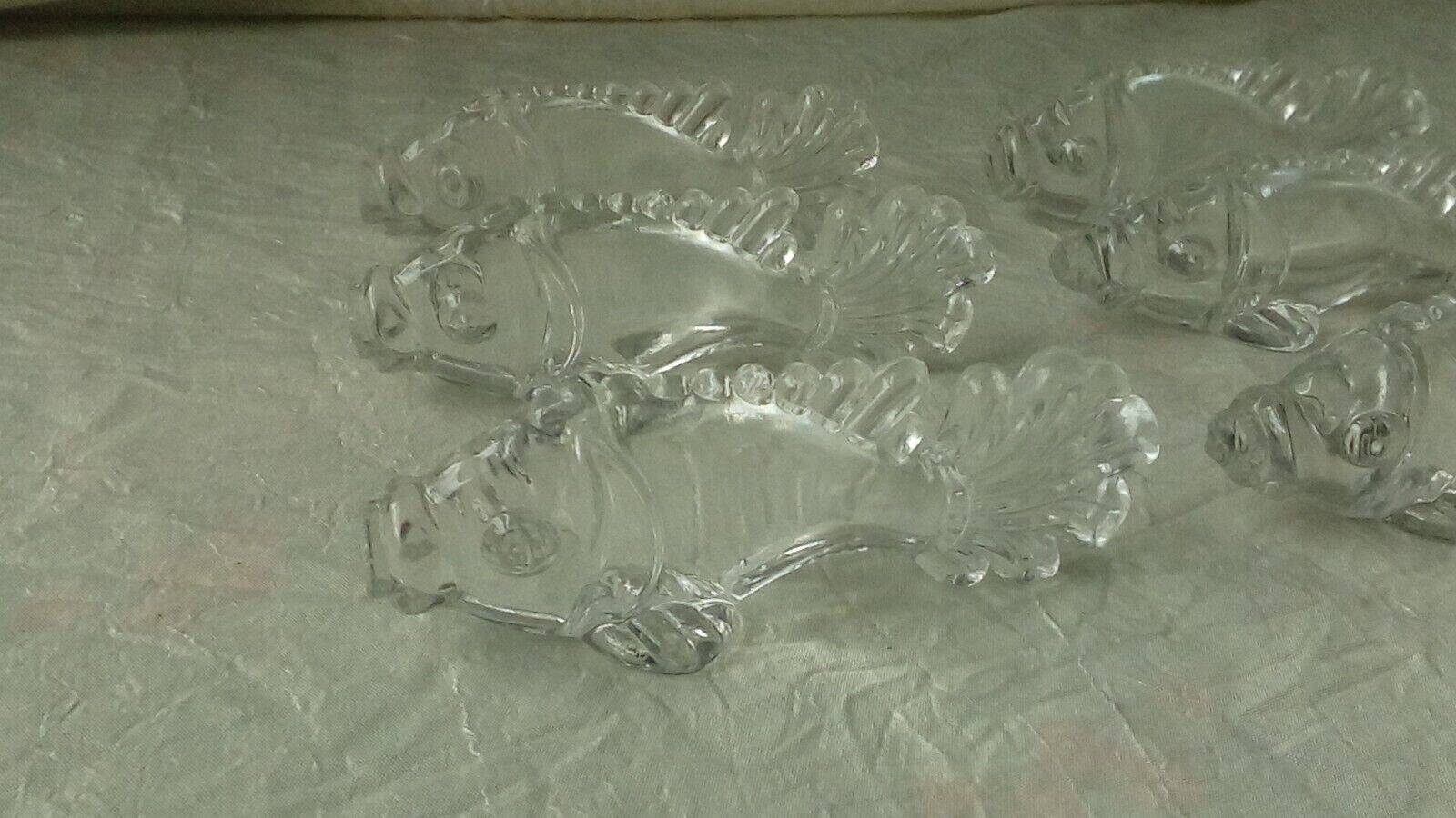 Set of 6 fish-shaped glass knife holder signed yer depose