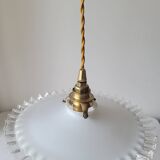 Pendant in serrated opaline