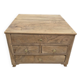 Ancienne commode de maîtrise