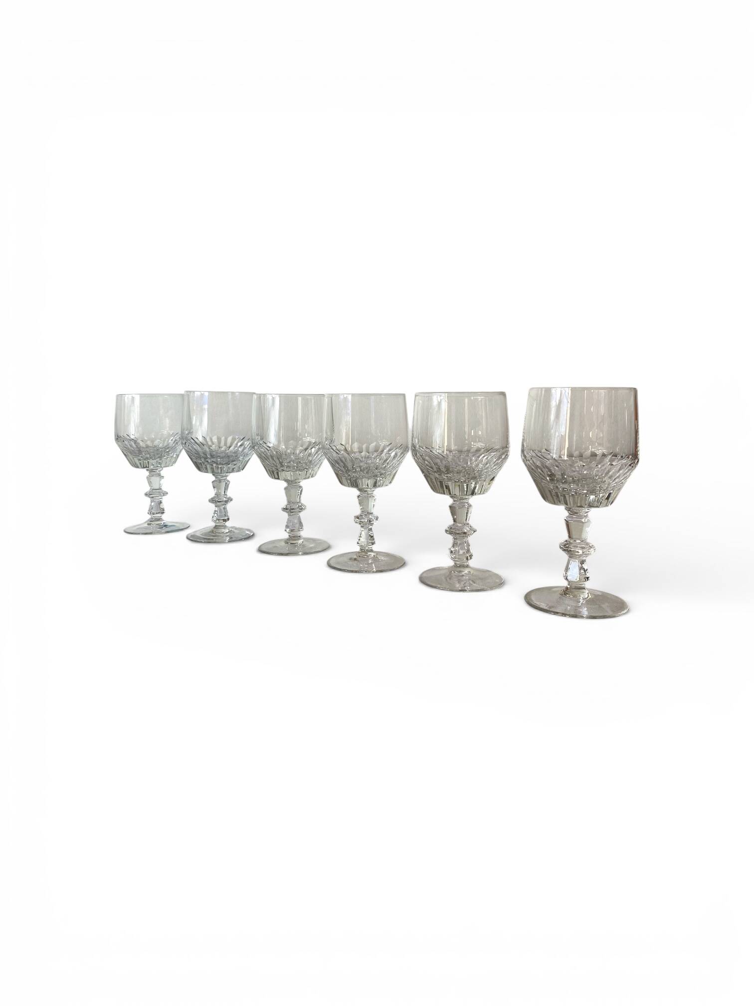 6 verres à pied anciens ciselés verre à vin ou à eau