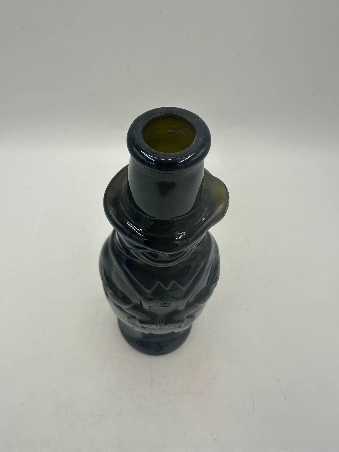 Zoomorphic man vase