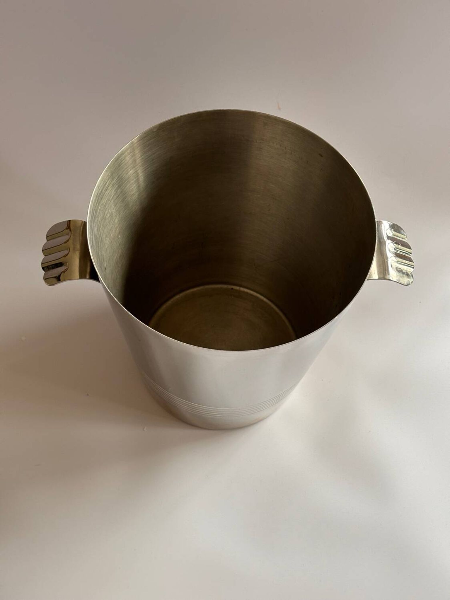 Silver metal champagne bucket