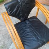 Mid-century leather sofa, 2 fotels, and table in sett