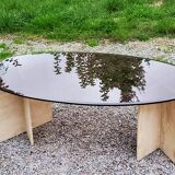 Table basse design en travertin et verre fumé des années 70