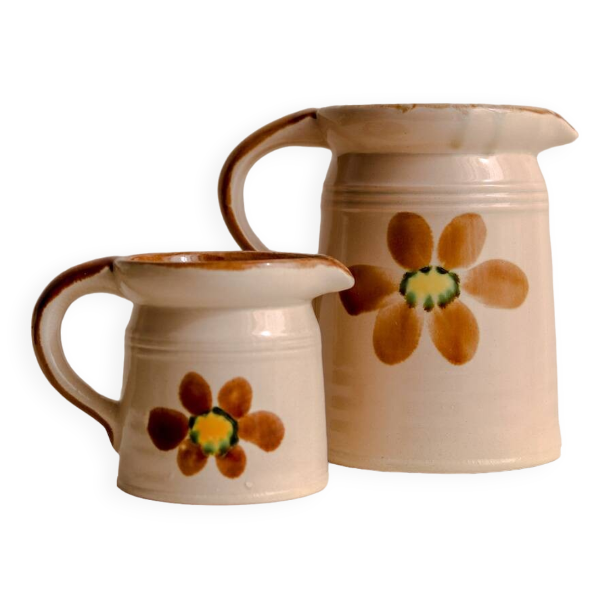 Set of 2 ceramic pitchers