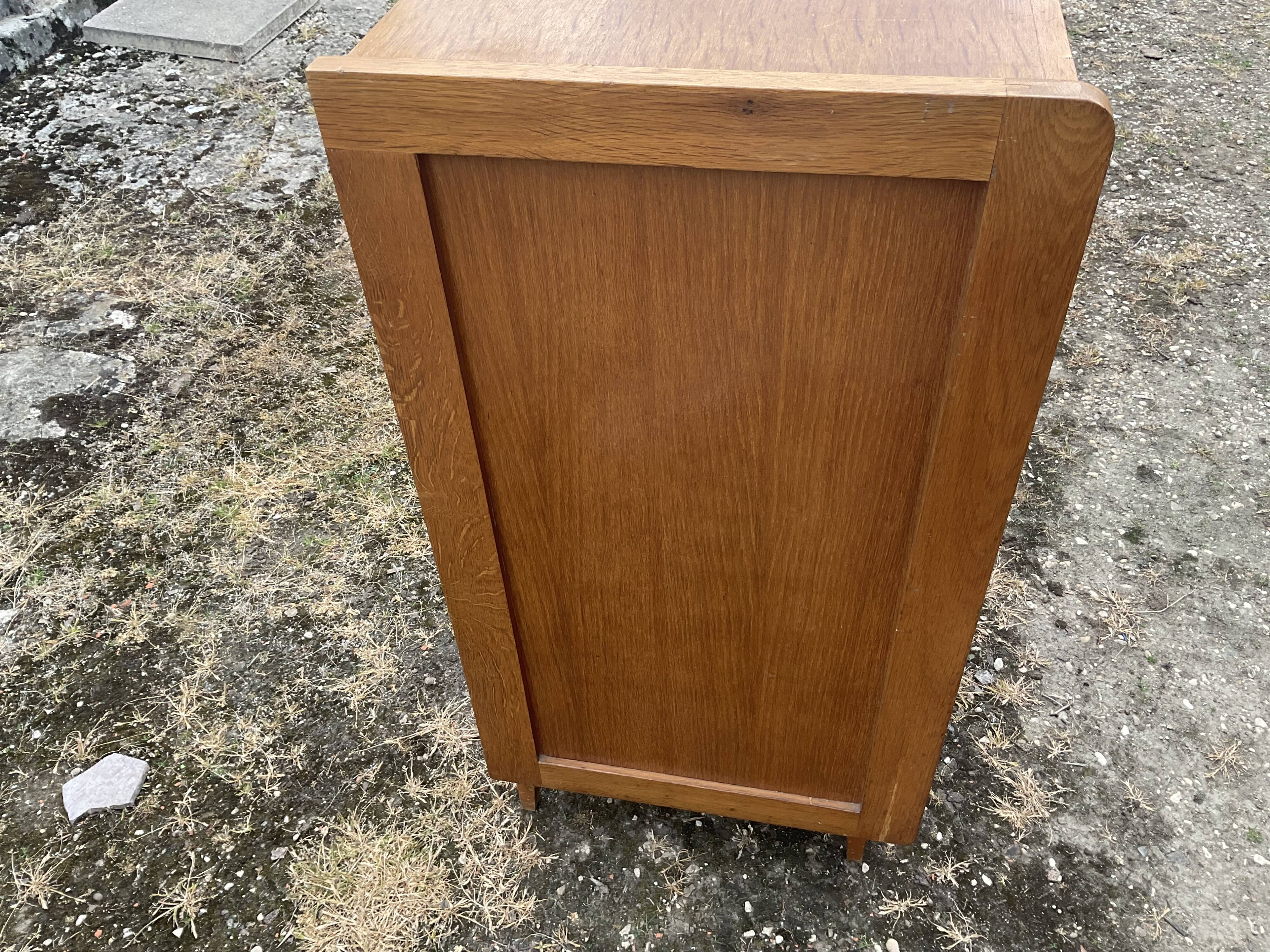 Vintage chest of drawers