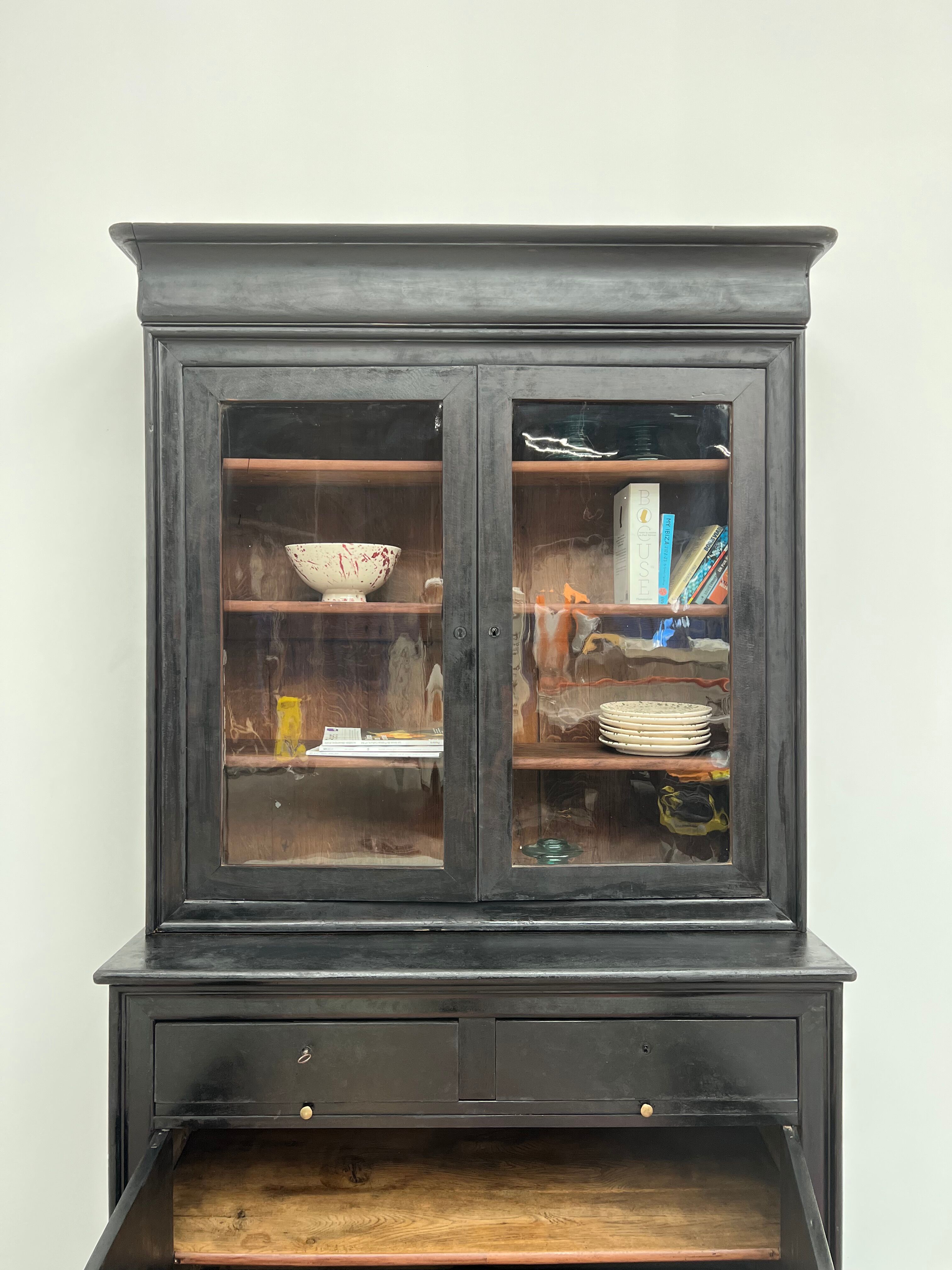 Sideboard - showcase 2 old body in blackened wood