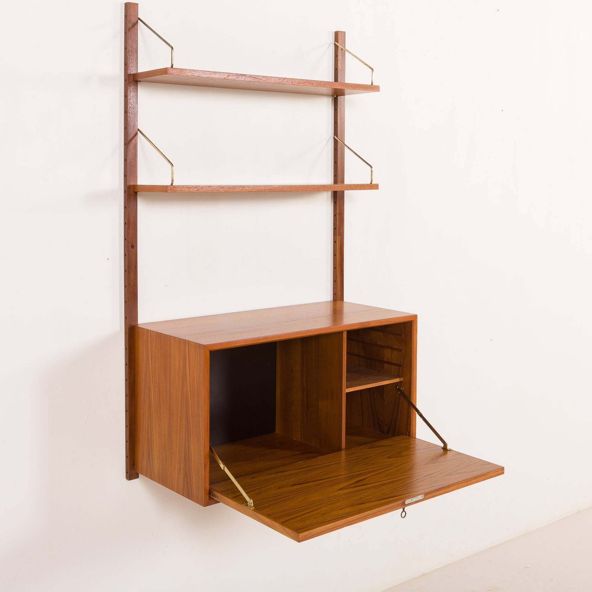 Poul Cadovius teak shelving wall unit with a bureau, Cado 1960s