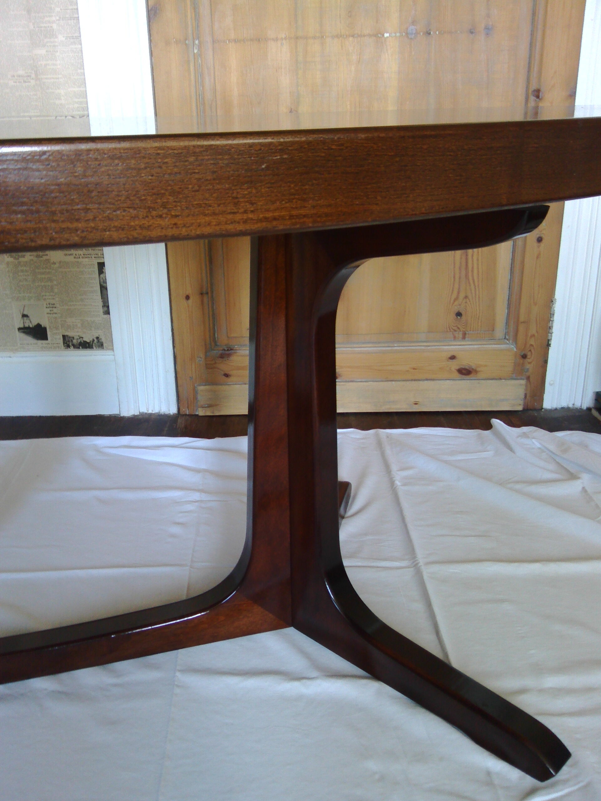Vintage oval dining table with extensions for Baumann - 1960