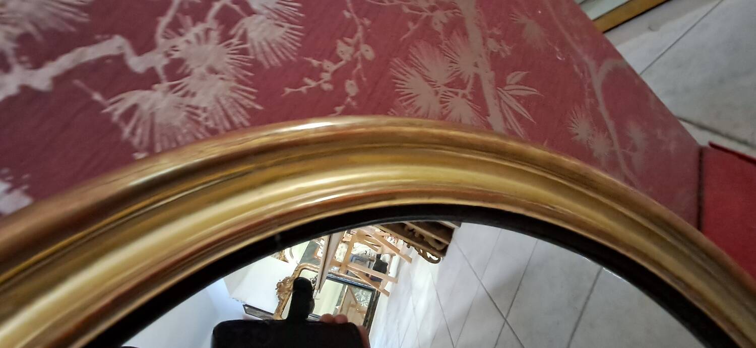 Oval mirror 65 x 56