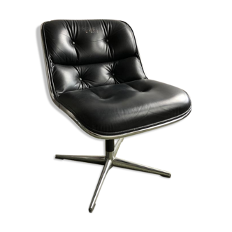 Designer Charles Pollock's Executive Chairs for Knoll
