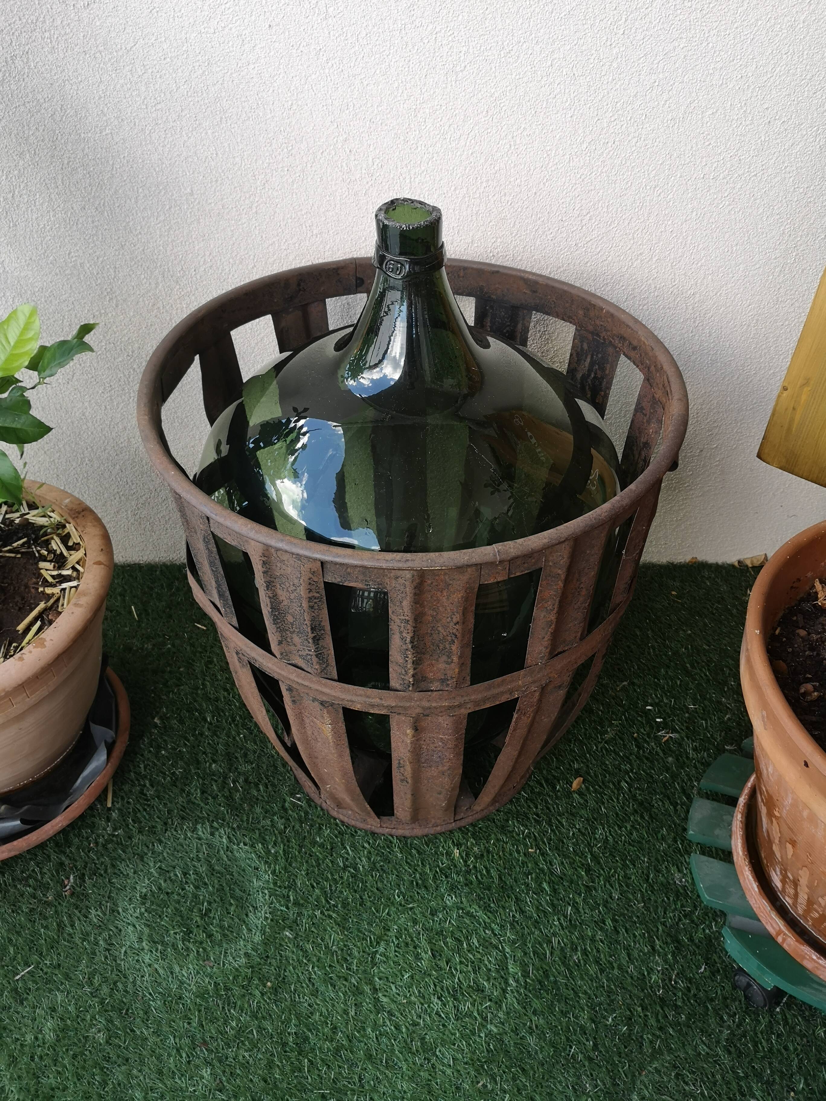 Lady Jeanne canister