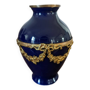 Vase en porcelaine