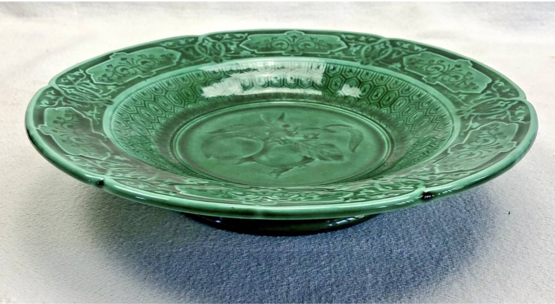 Footed compote with shaded enamels Sarreguemines majolica