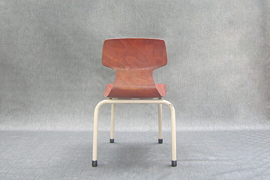 Chair of schoolboy Galvanitas