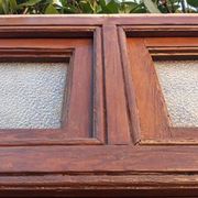 Porte d'entrée et son cadre imposte en verre translucide, début XXème