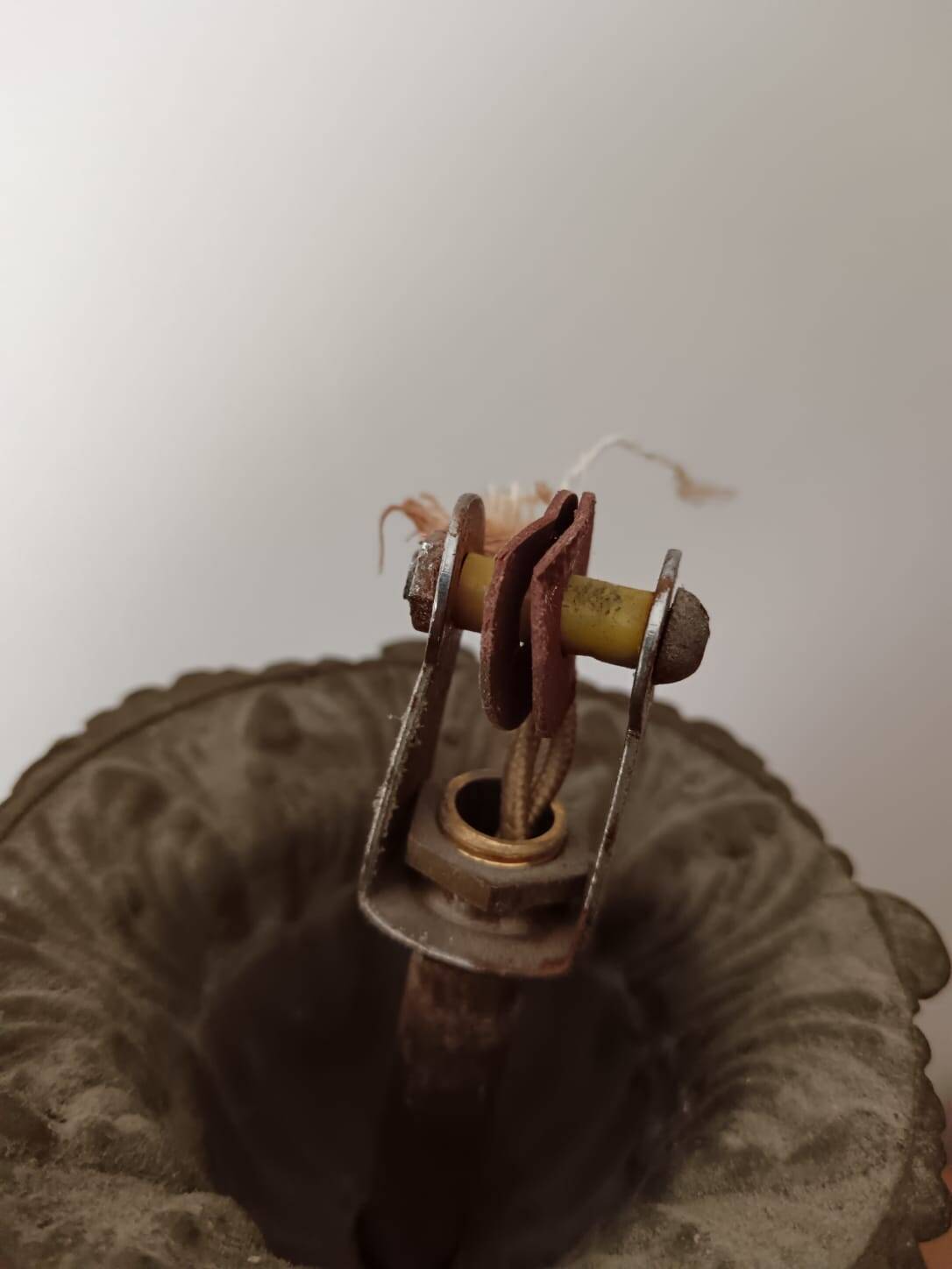 Suspension verre et laiton année 70