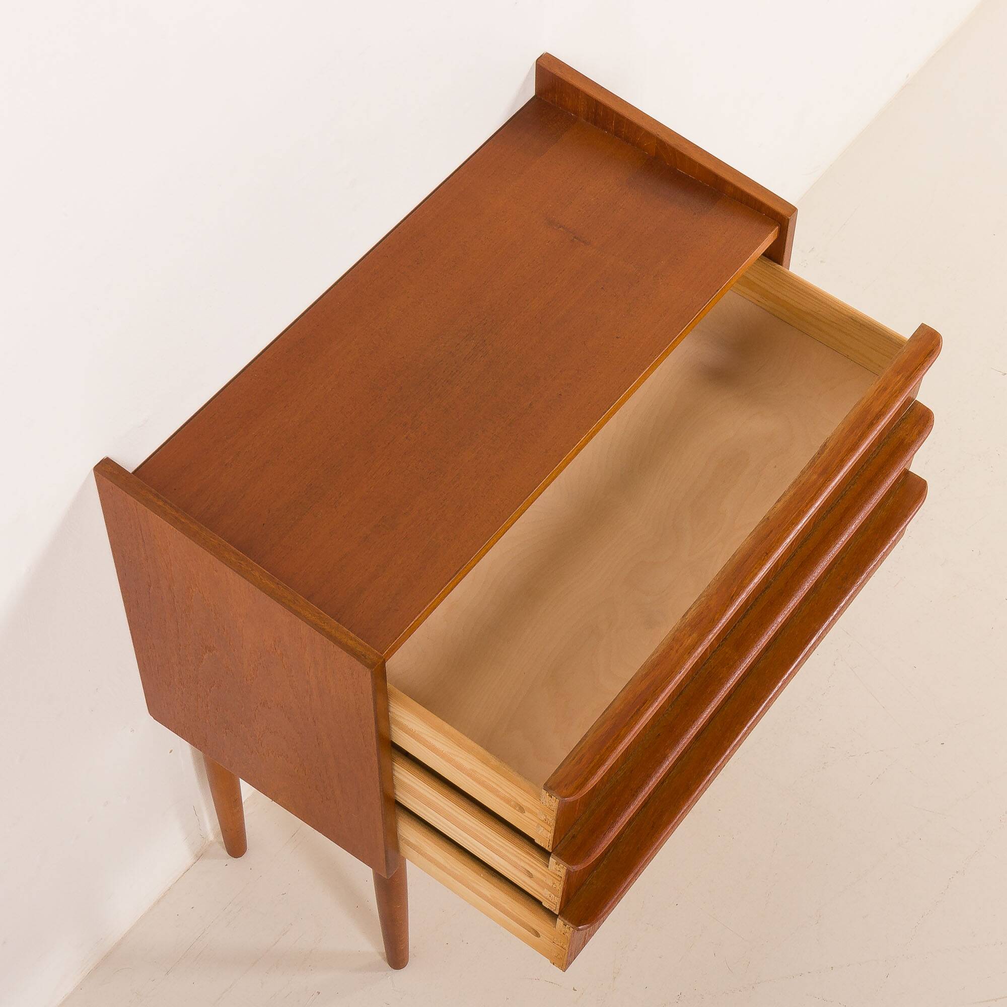 Commode danoise en teck, années 1960