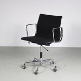 1970s “EA117” Desk chair by Charles & Ray Eames for Herman Miller, USA