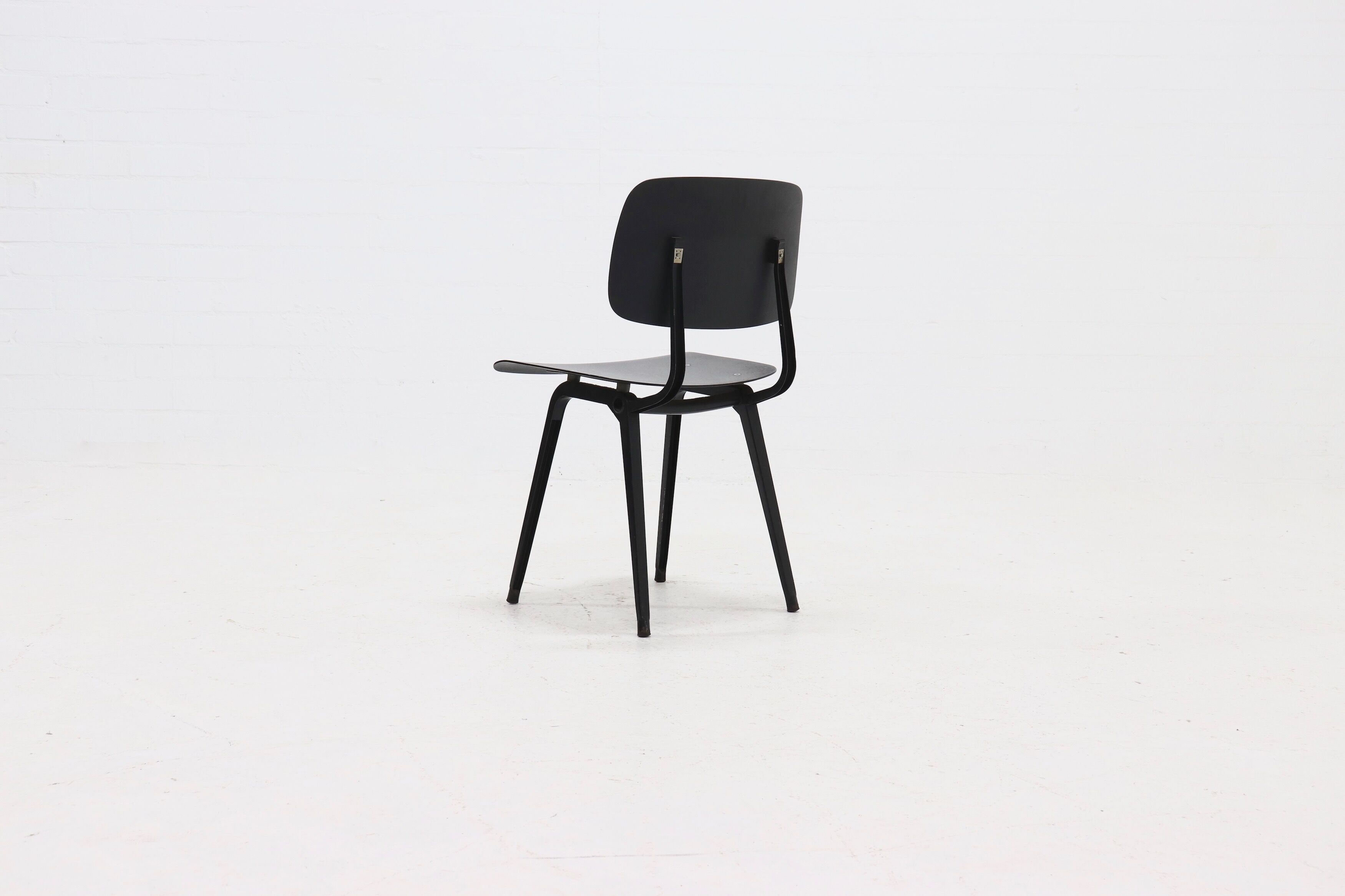 Revolt Chair by Friso Kramer for Ahrend De Cirkel 1960s