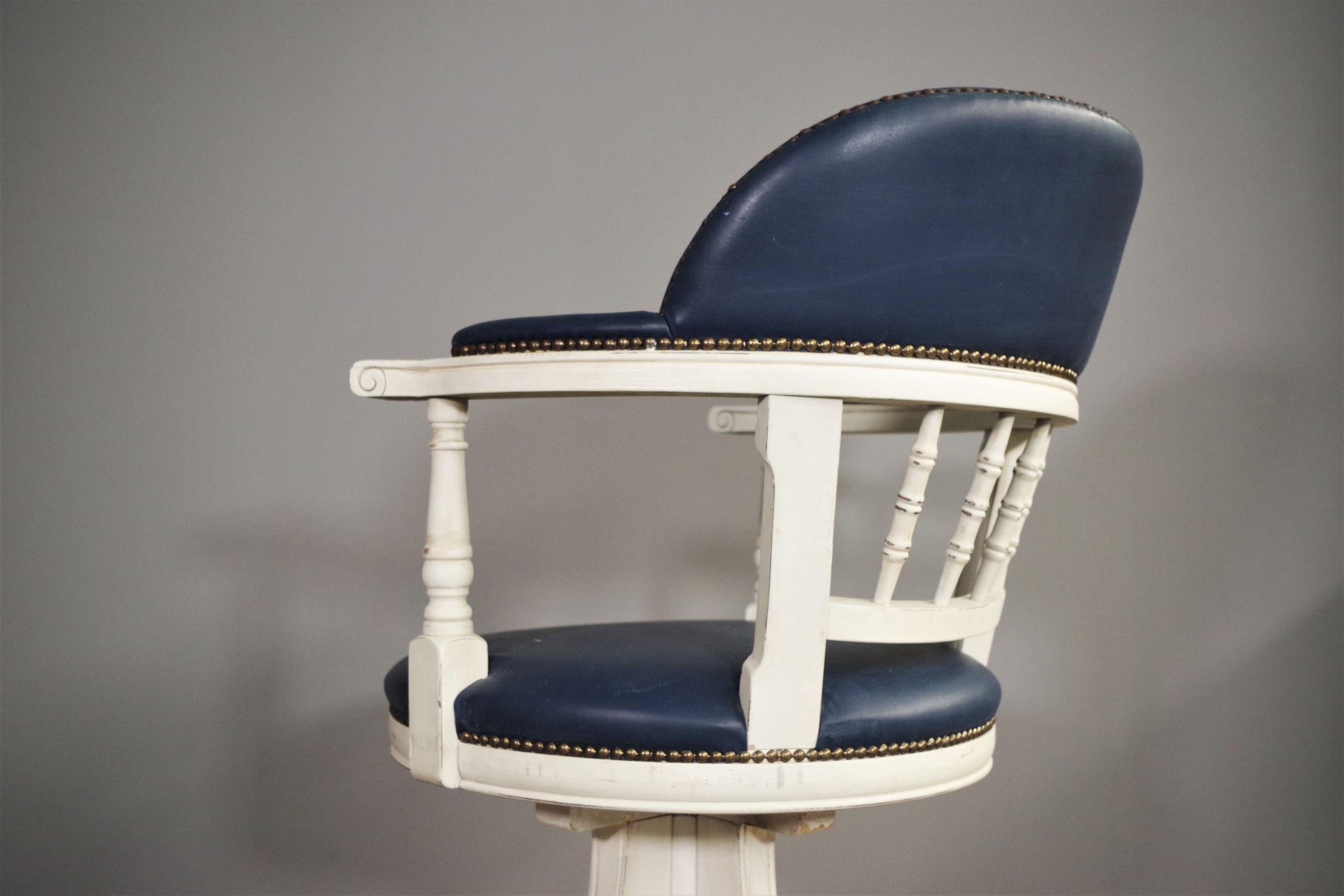 Swivel armchair maritime style 80s