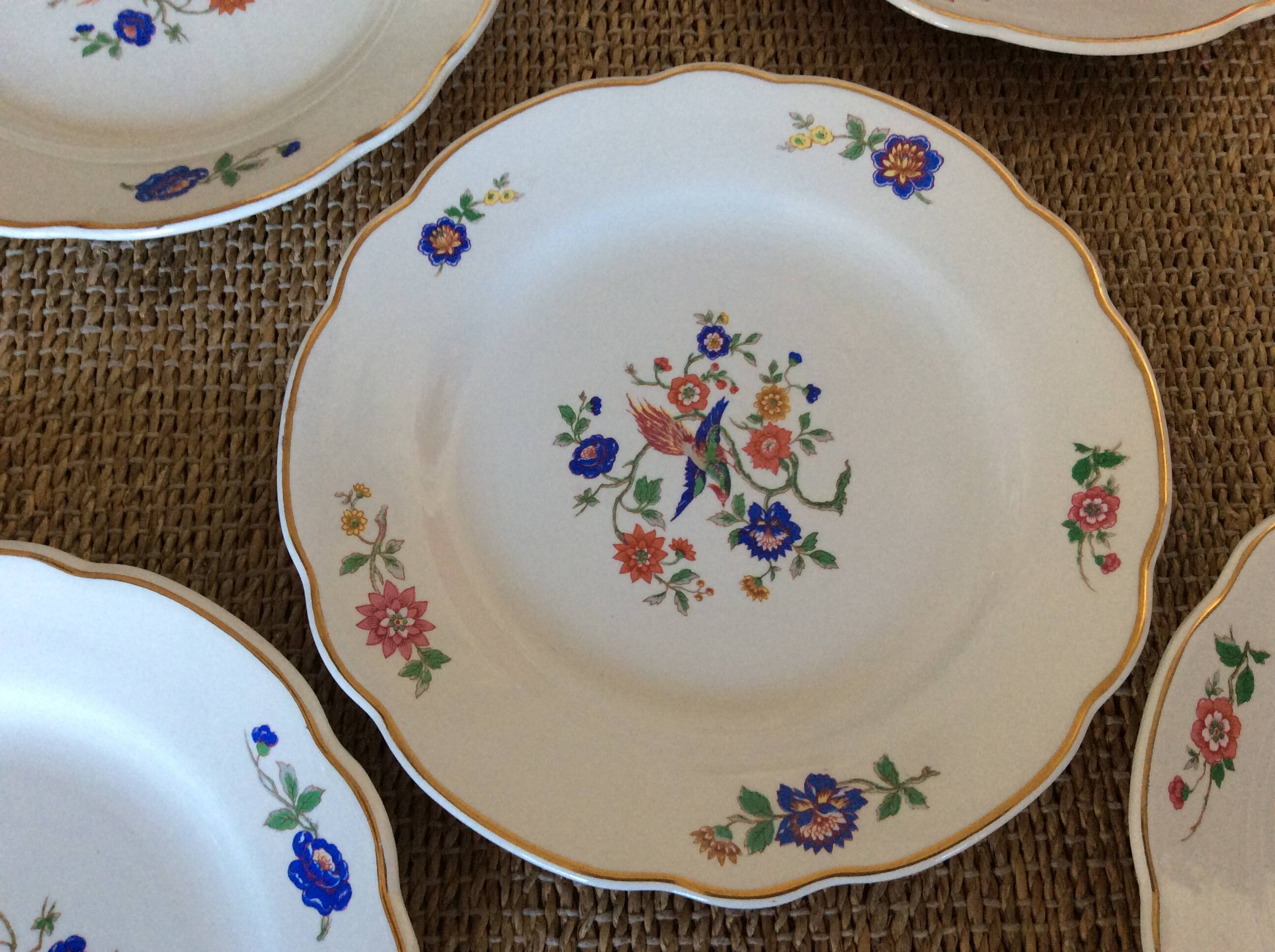 5 assiettes plates