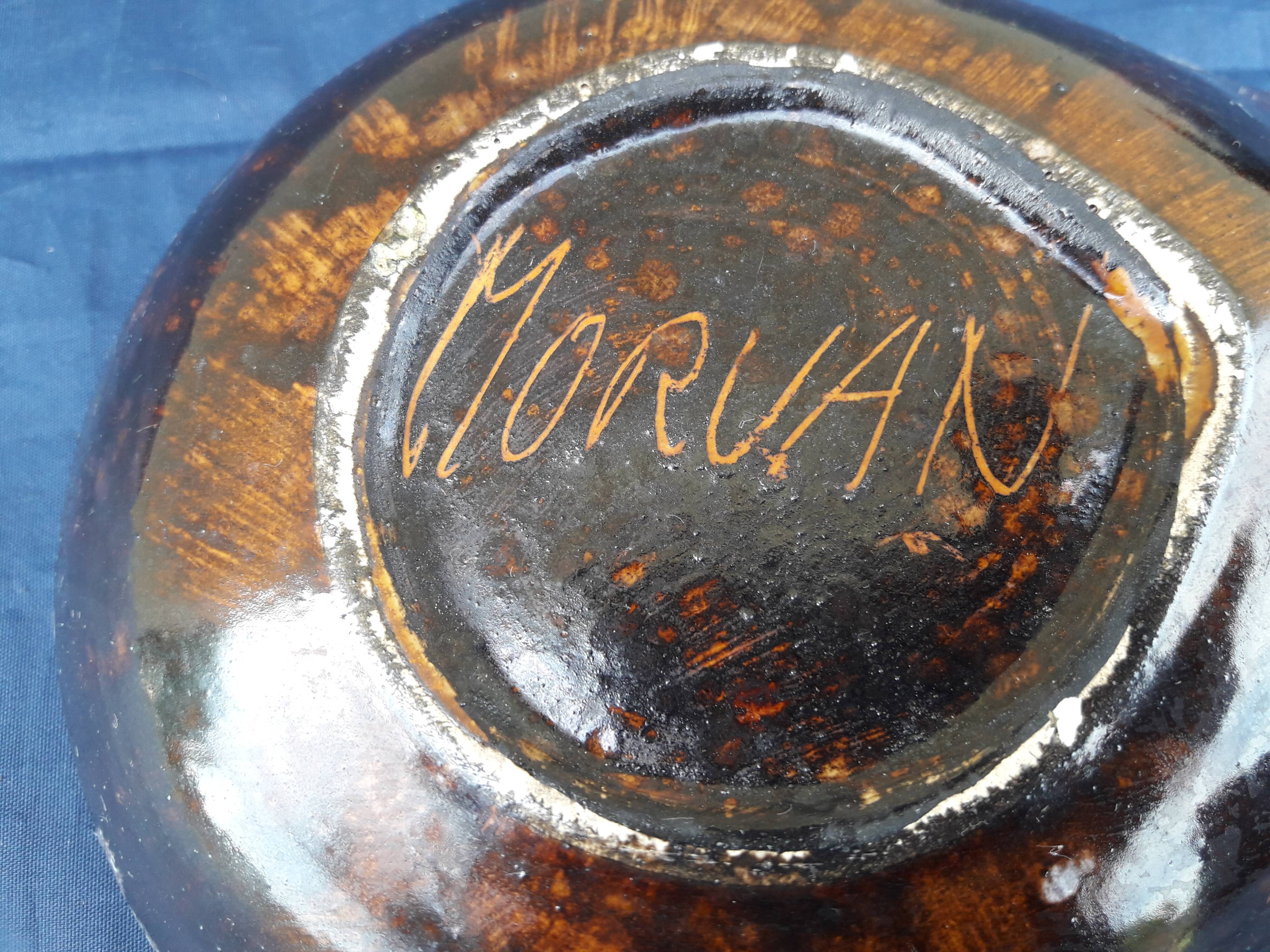 Empty flaming sandstone pocket of the green Morvan L 22.5 cm