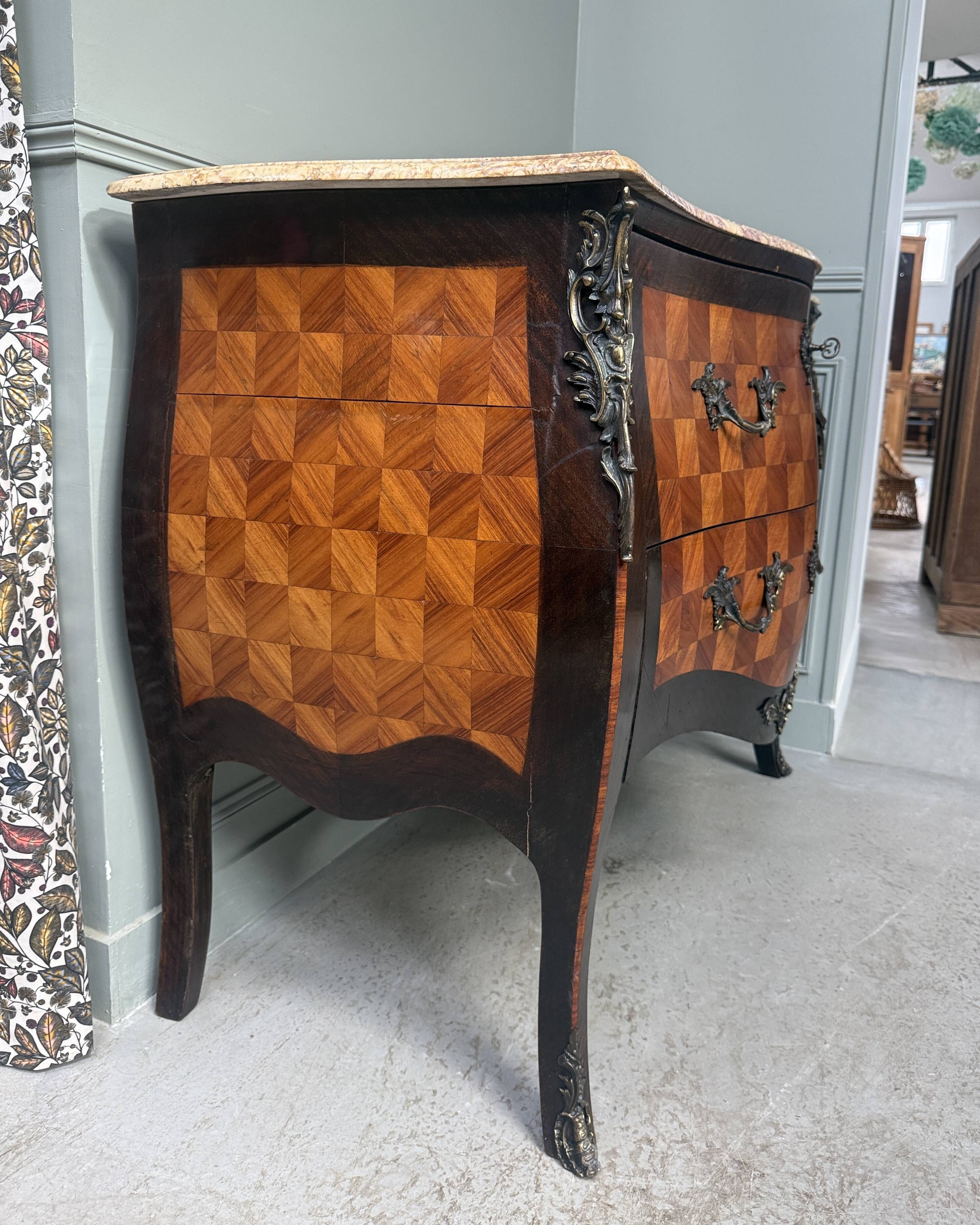 Louis XV jump commode