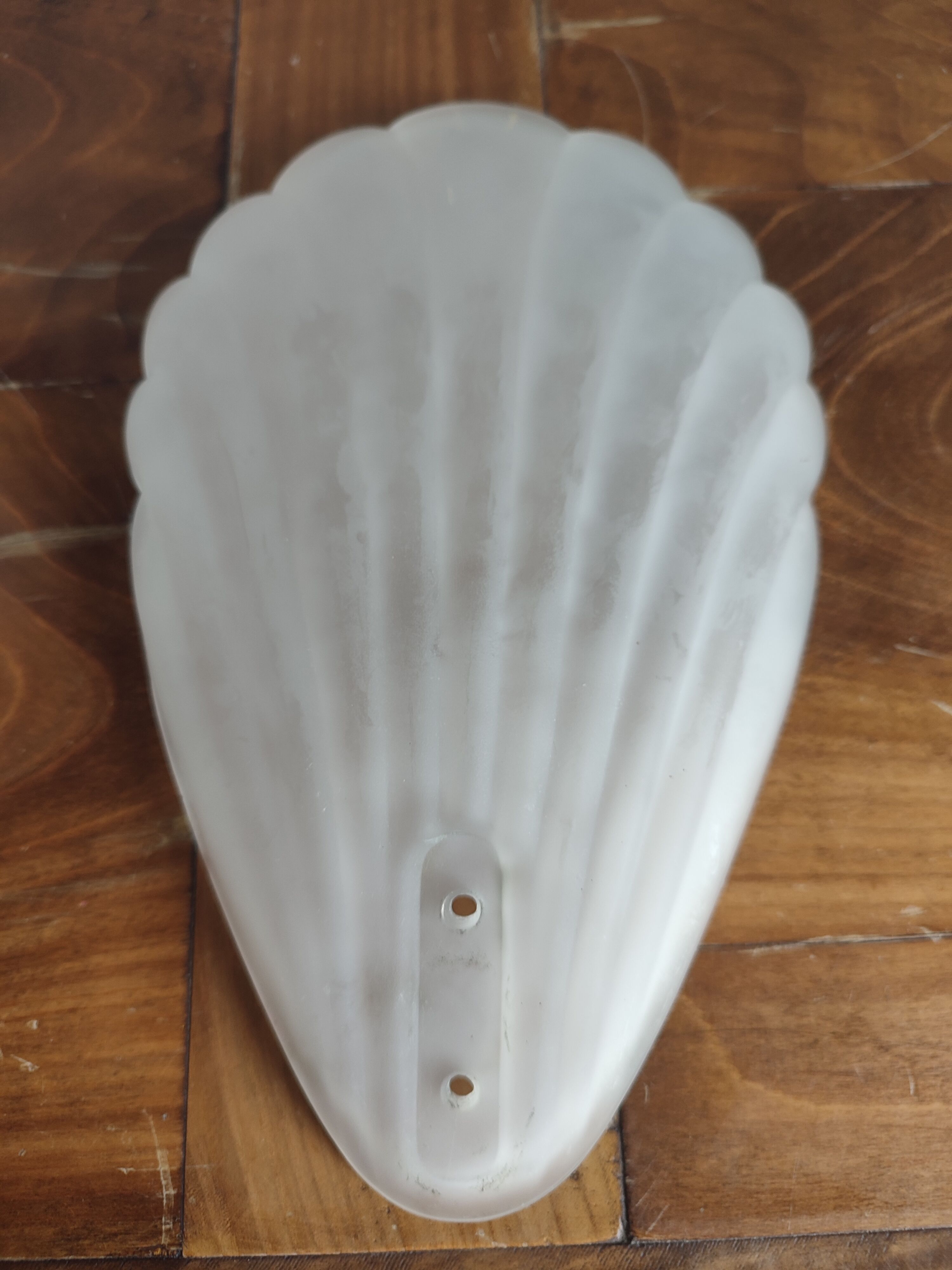 Vintage shell table lamp