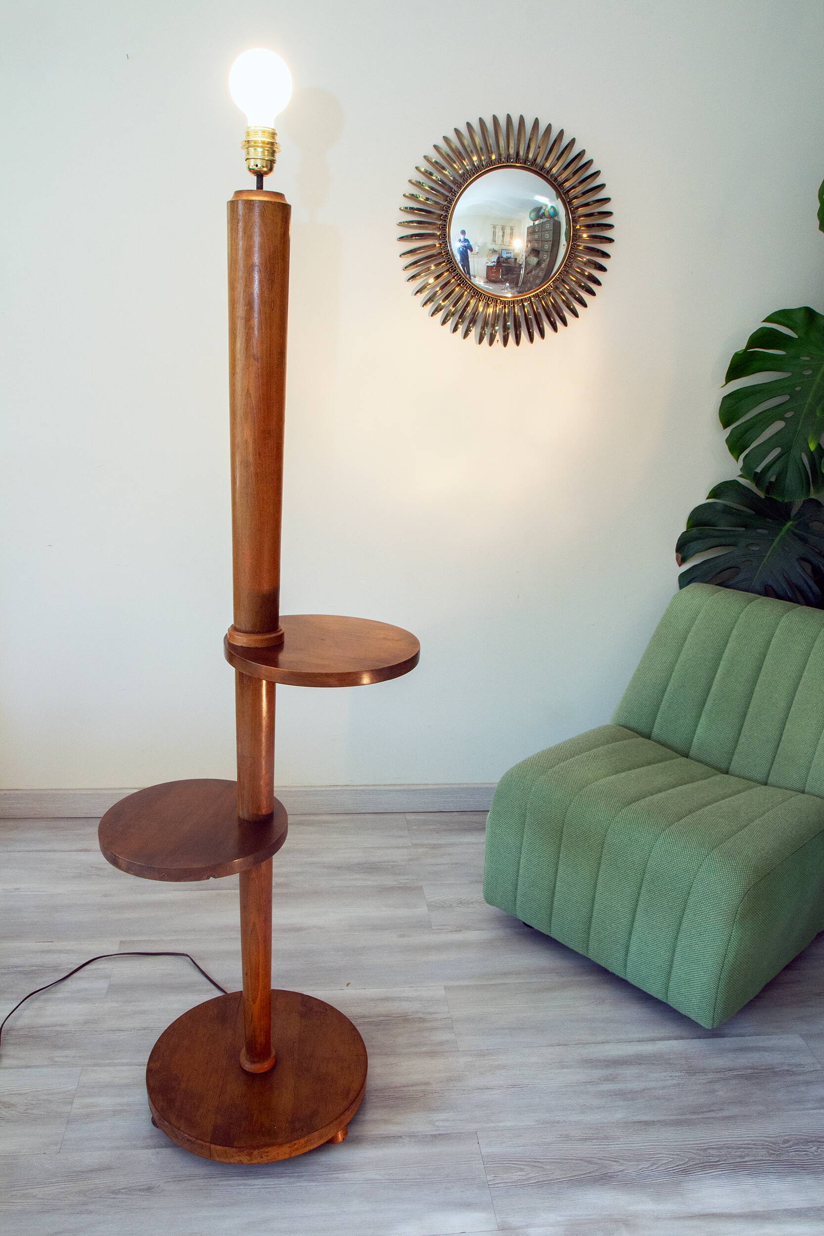 Art Deco floor lamp servant from the 1940s-50s.