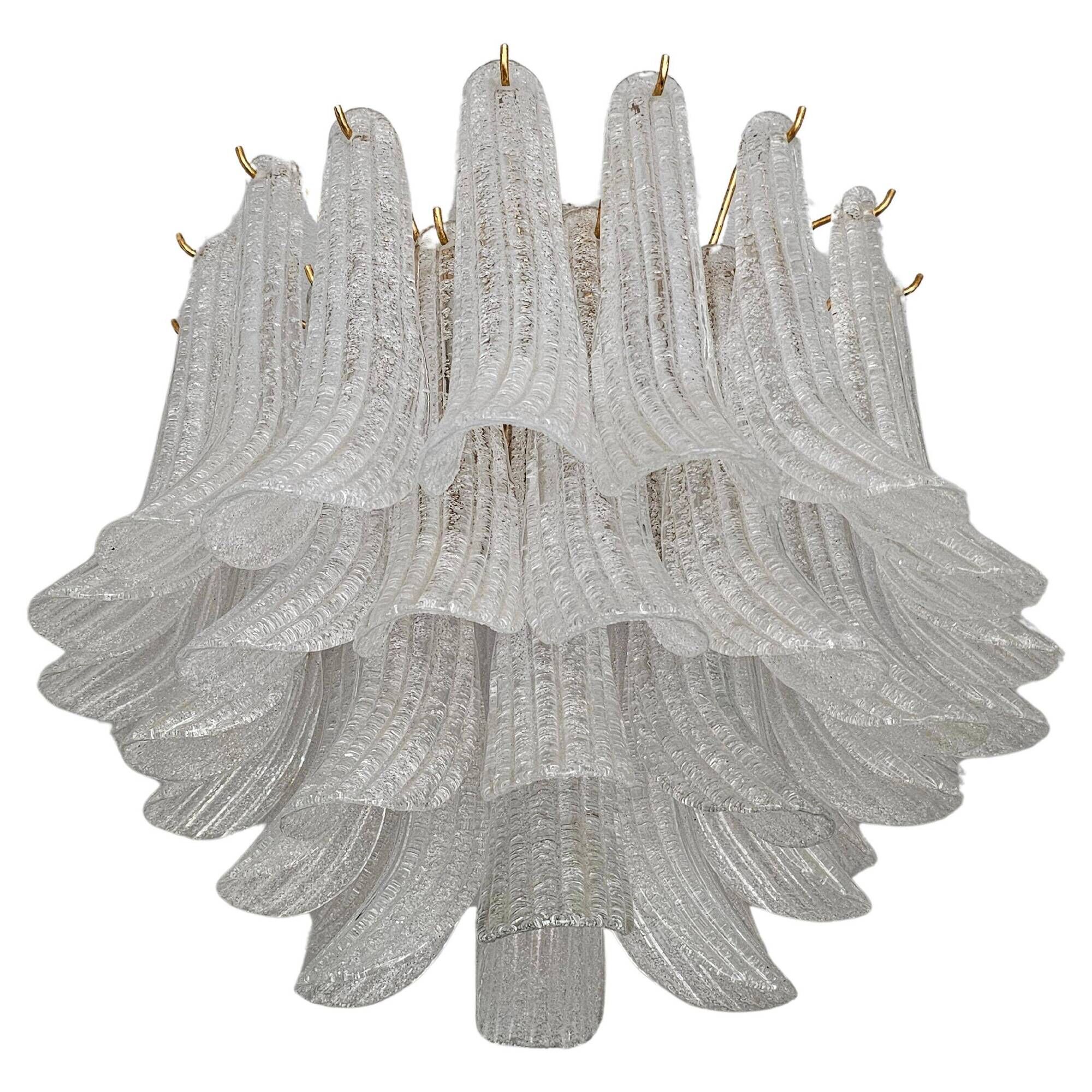 Grand petal chandelier Hollywood Regency in Murano glass from 1960.