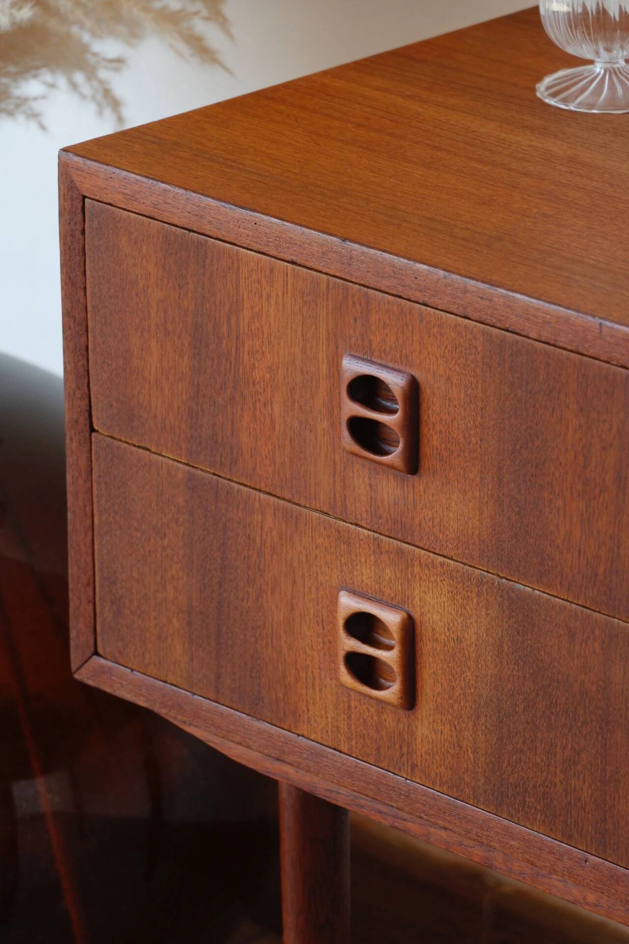 Small Scandinavian teak chest of drawers from the 1960s.