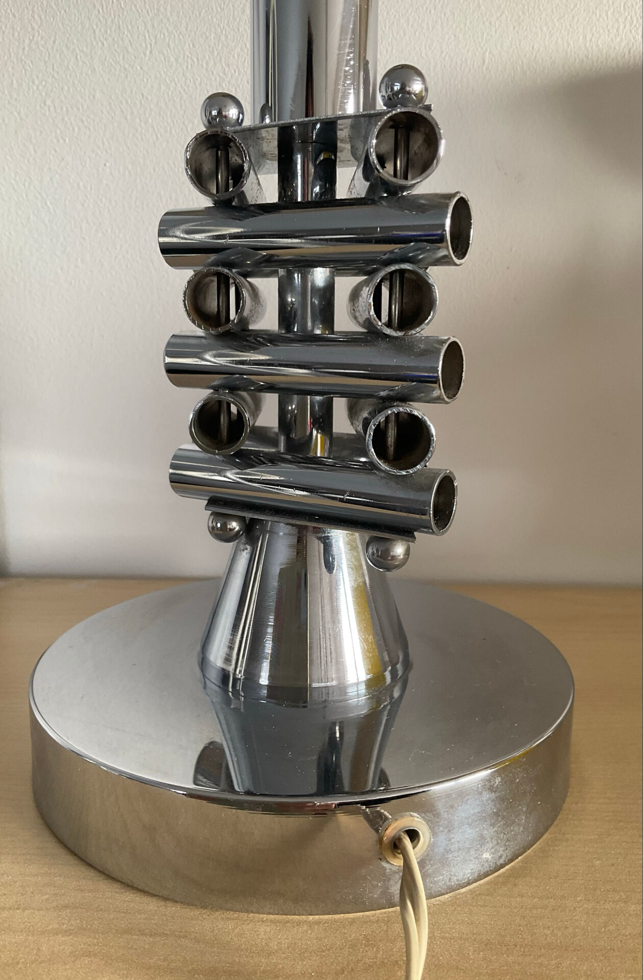 1970s Italian chrome metal lamp base