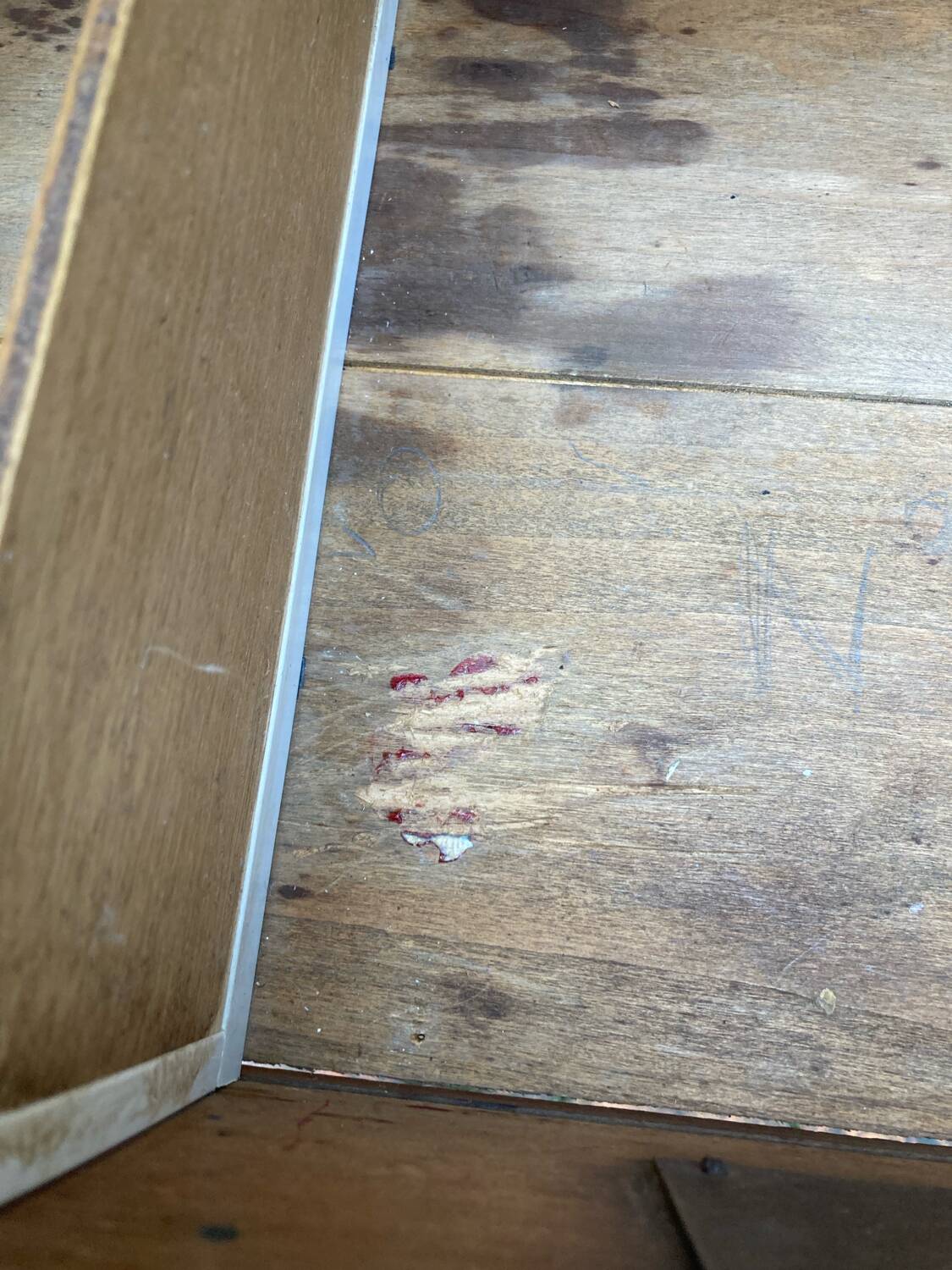 Antique chest of drawers