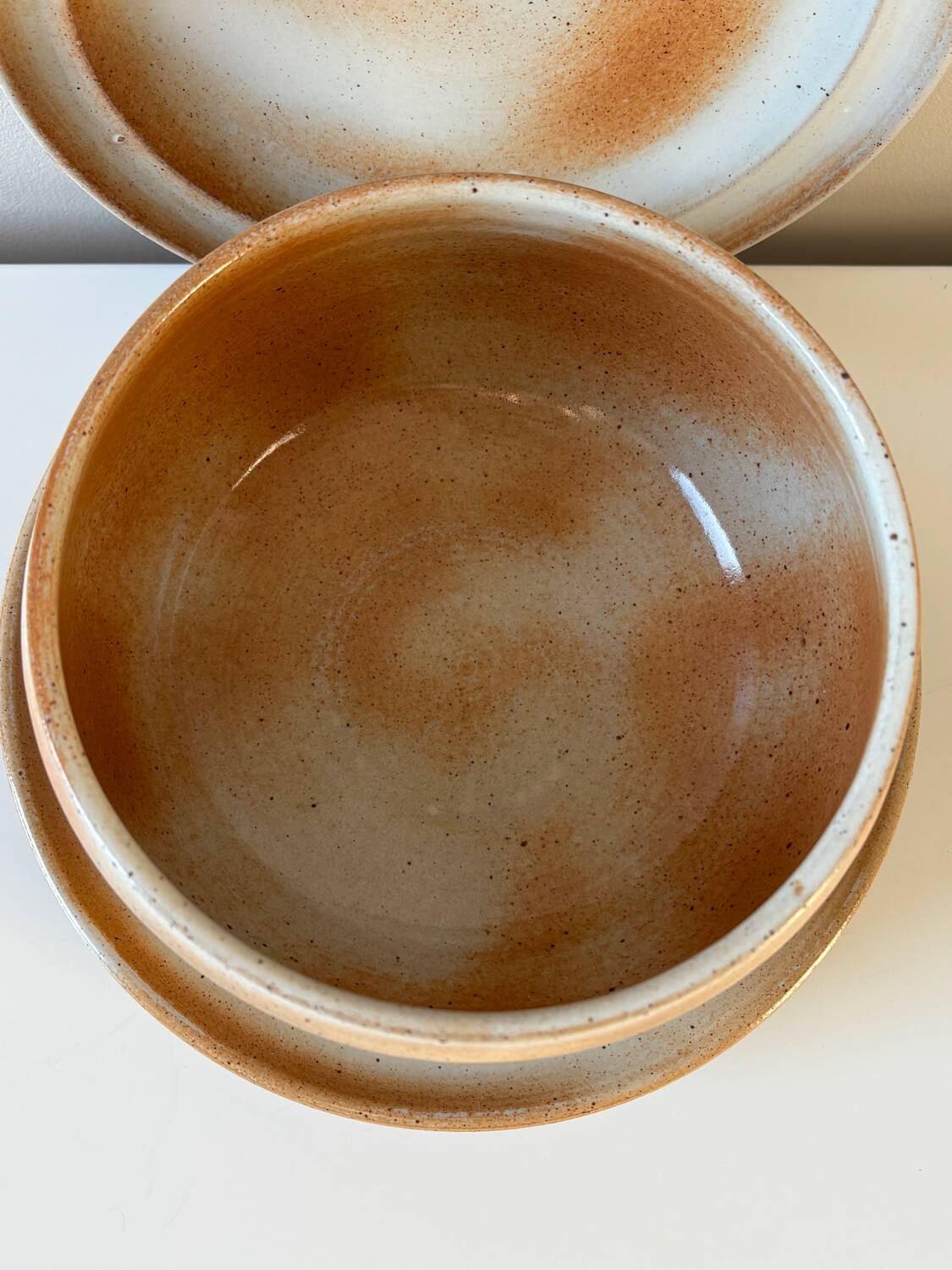 Plates and dish Stoneware from the Marsh