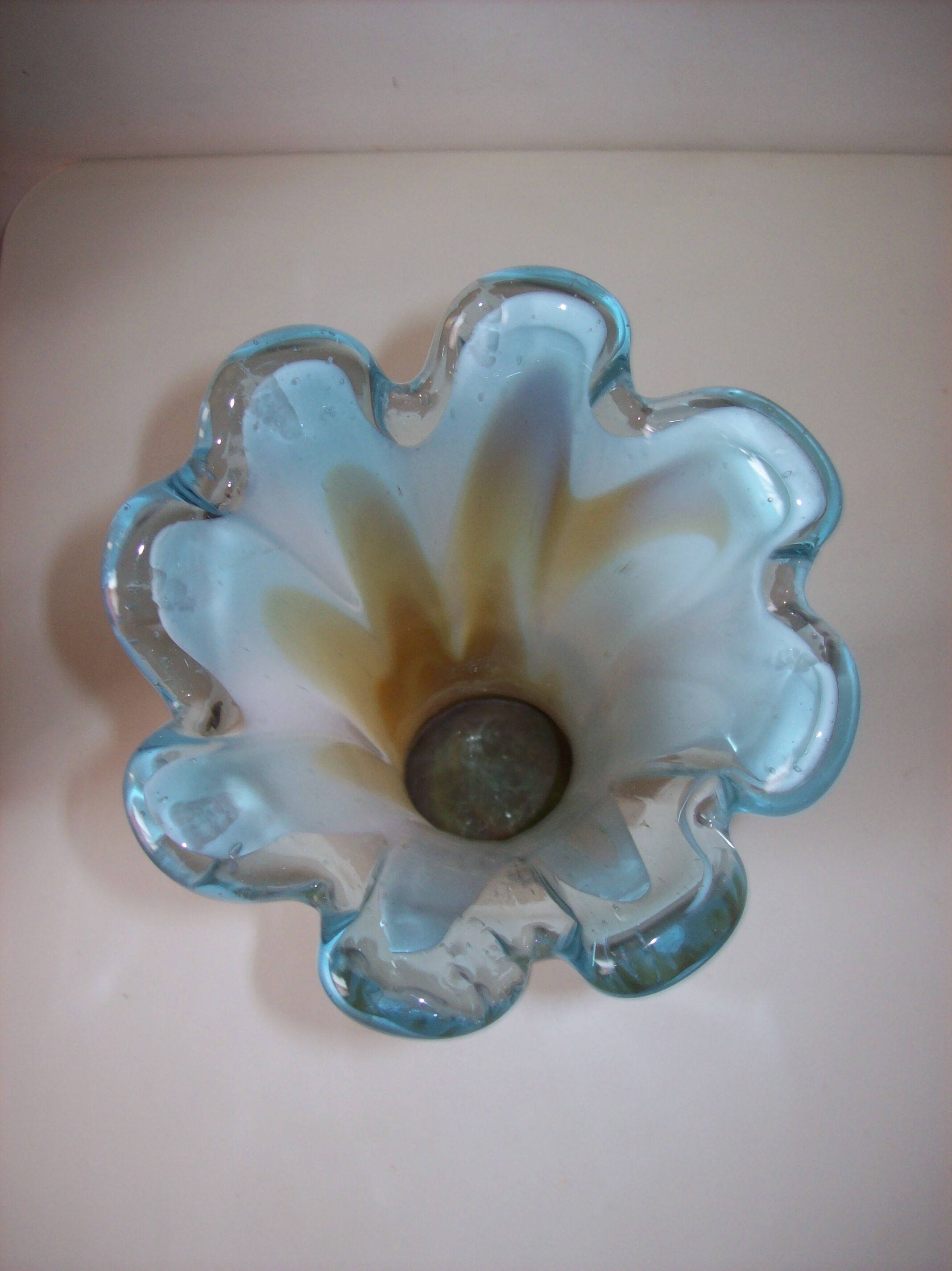 Vase vintage soufflé a la bouche