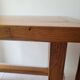 Table basse brutaliste en chêne clair