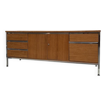 1960s modernist enfilade