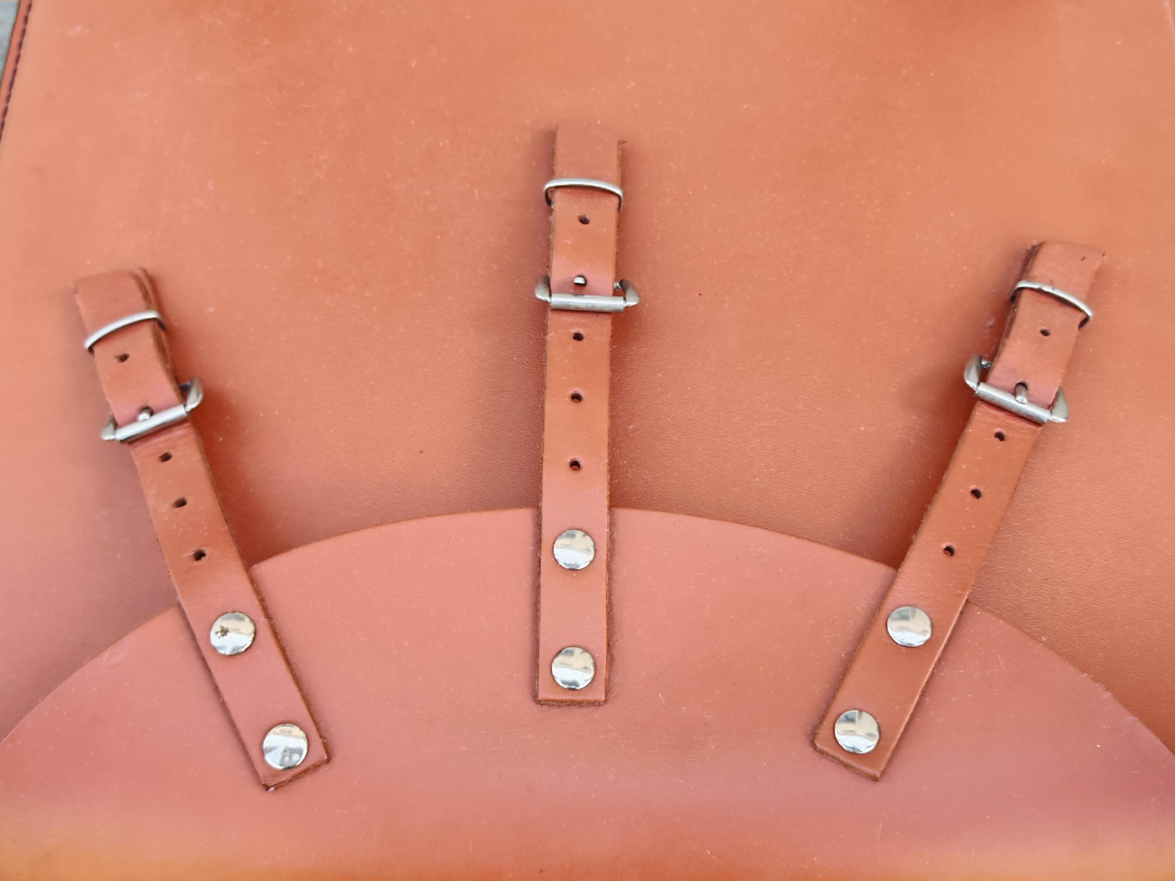 Postmodern pair of leather chairs by Giancarlo Vegni for Fasem 1984