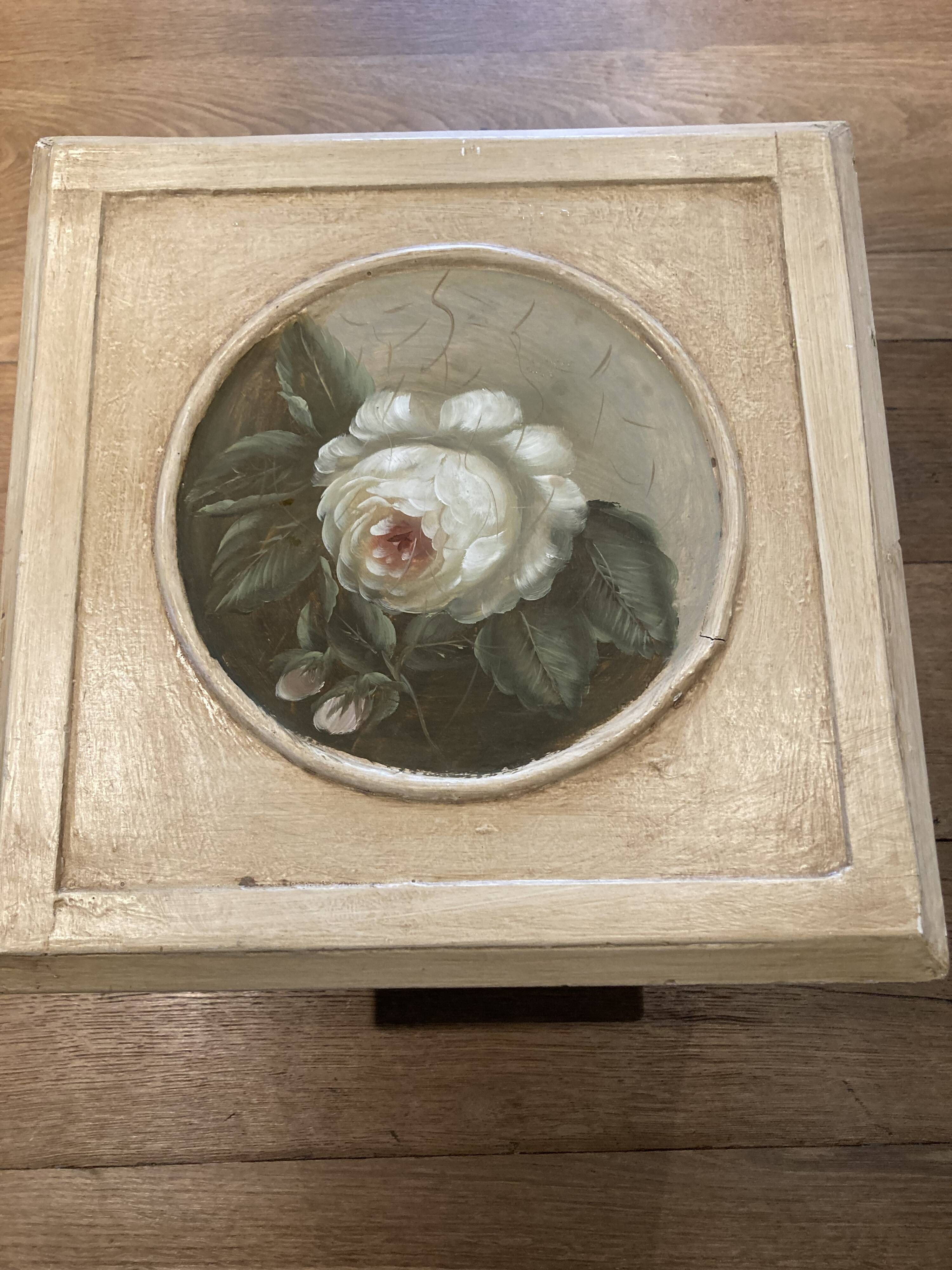 Lacquered wooden chest